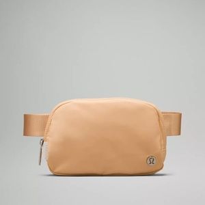 Lululemon Everywhere Belt Bag 1L- SUMMER GLOW